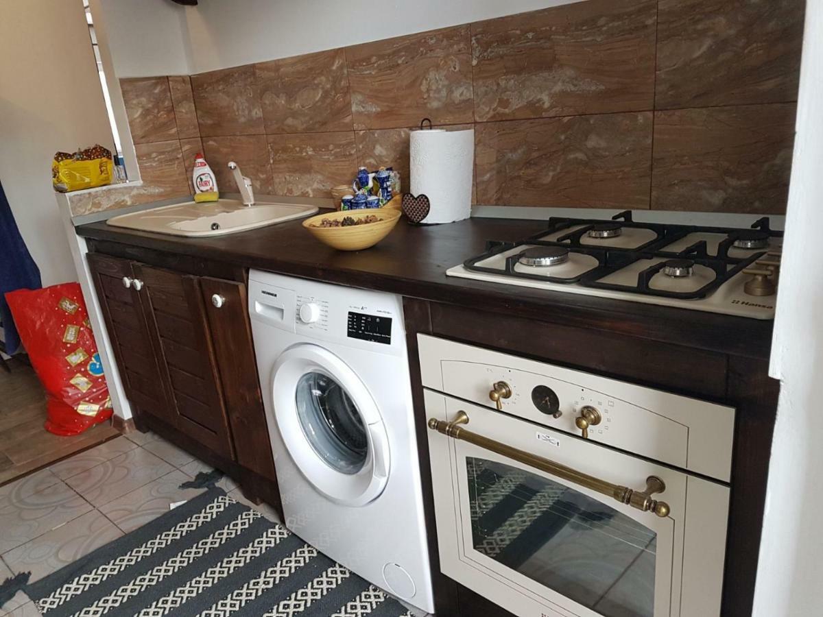 Apartment Straja Lupeni  Eksteriør bilde
